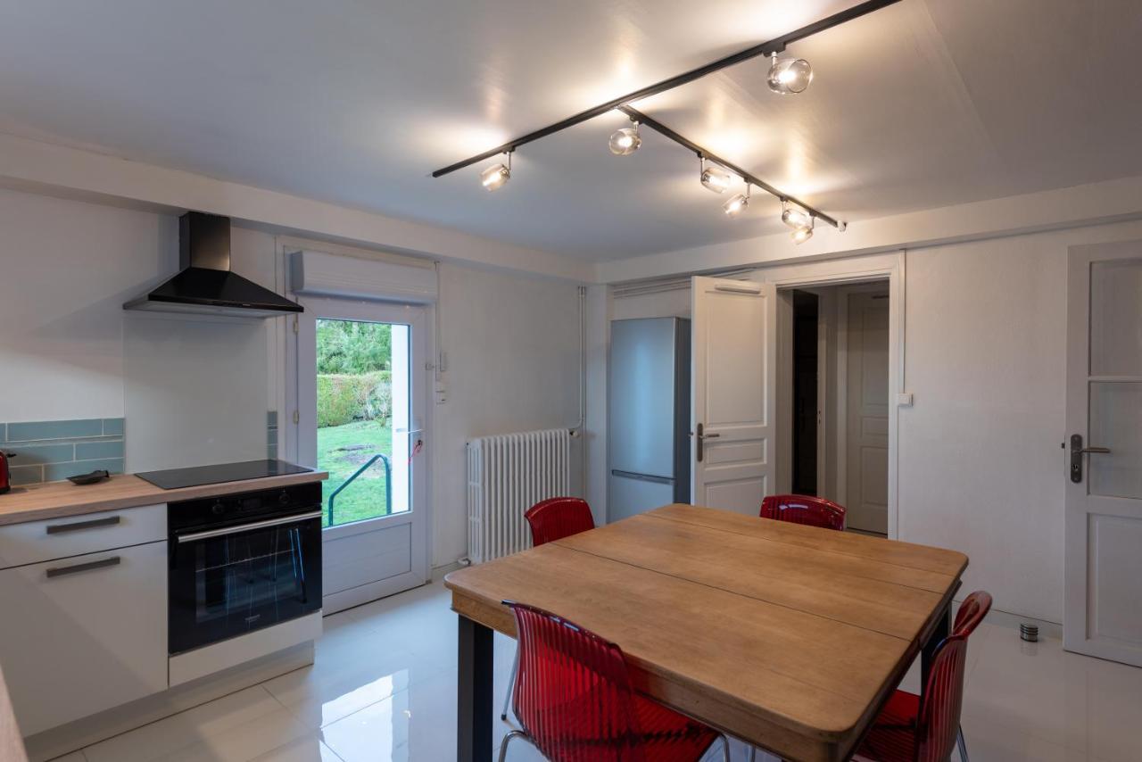 Au 9Eme Art Apartment ลาโรชฟูโกลด์ ภายนอก รูปภาพ