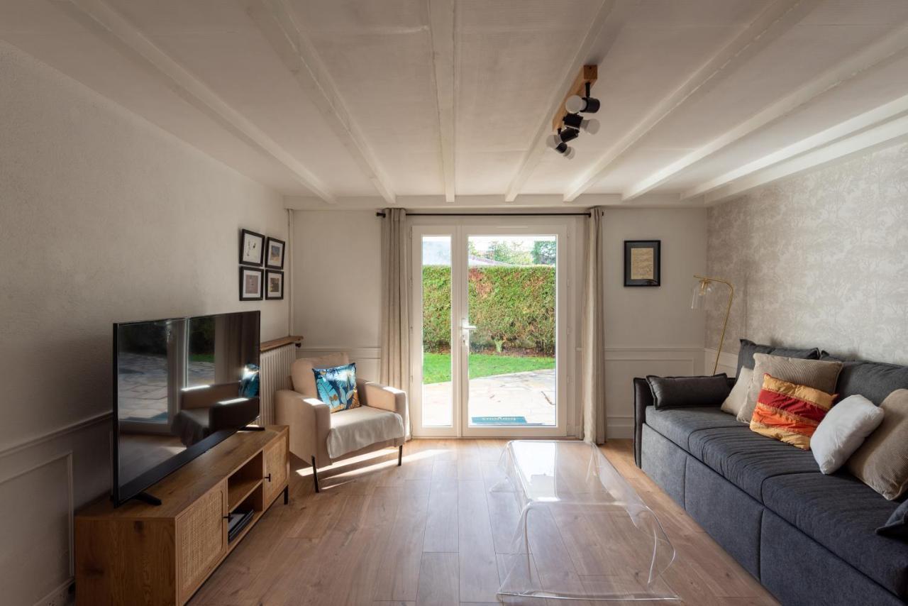 Au 9Eme Art Apartment ลาโรชฟูโกลด์ ภายนอก รูปภาพ
