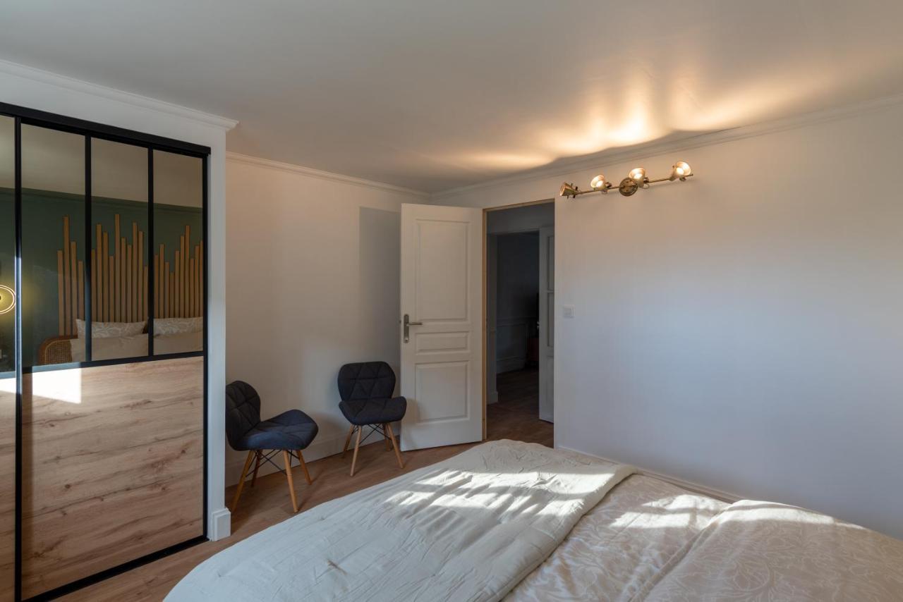 Au 9Eme Art Apartment ลาโรชฟูโกลด์ ภายนอก รูปภาพ