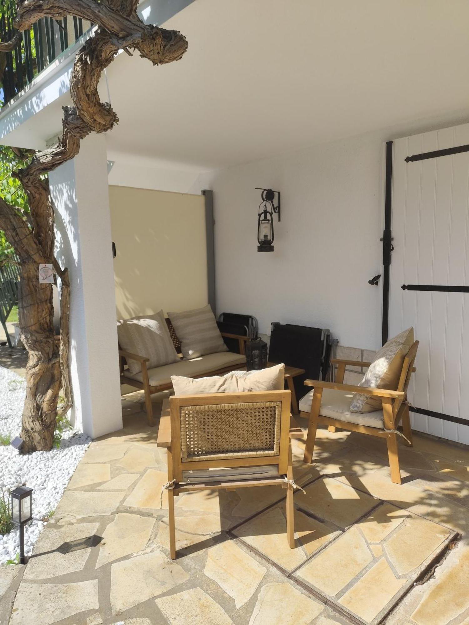Au 9Eme Art Apartment ลาโรชฟูโกลด์ ภายนอก รูปภาพ